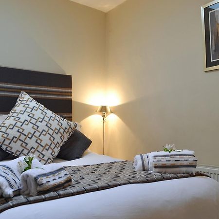 Cross Cottage Haworth Luaran gambar